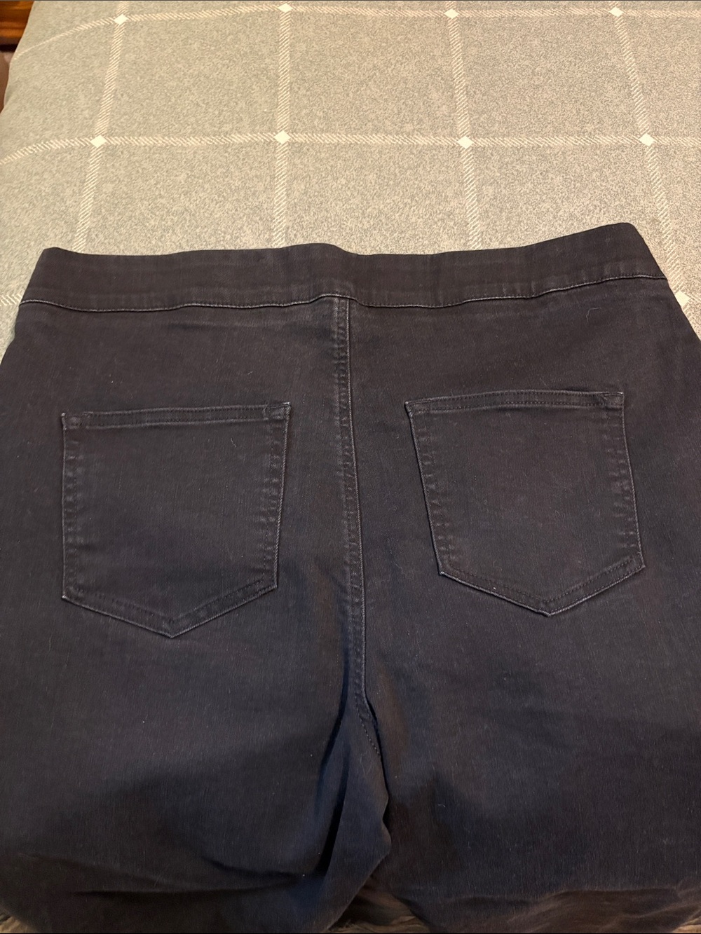D & Co. Women’s Black Jeans - Classic Everyday Stretch - Picture 4 of 5